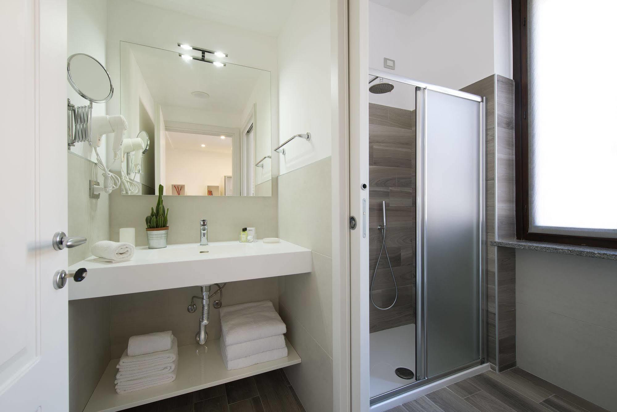 Monza City Rooms & Studios Ngoại thất bức ảnh
