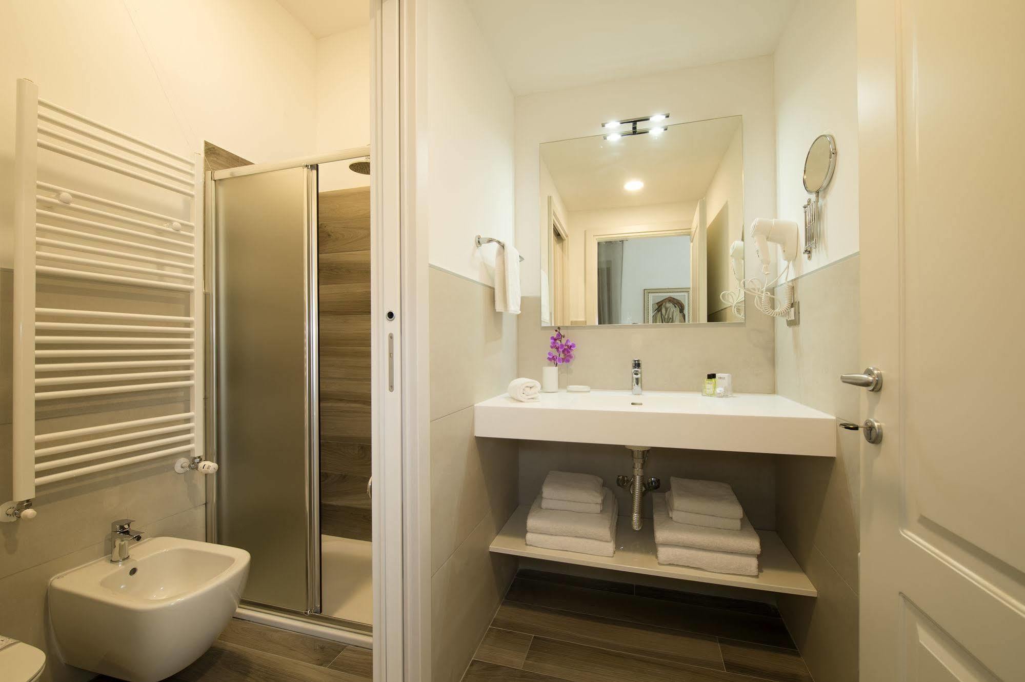 Monza City Rooms & Studios Ngoại thất bức ảnh